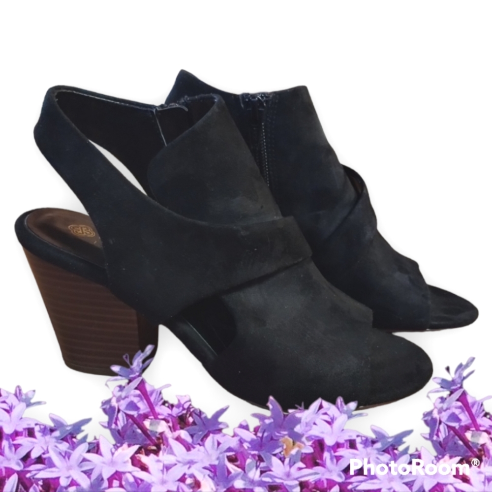 Studio Isola Black Faux Suede Slingback Heeled Sandals Size 6M